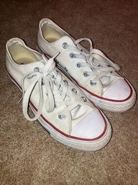 Converse Womens/ Men’s Low-Top Canvas Sneakers in White